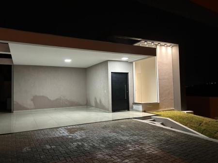 Casa em Lagoa Santa no Bairro Residencial Paineiras / Lundcéia / Fotos de noite